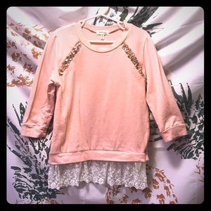 Girls pink top with gemstone 💎 embellishments
